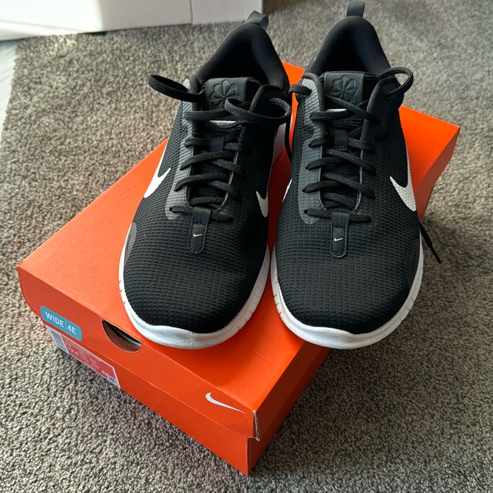 Men’s Nike flex experience RN 12 wide